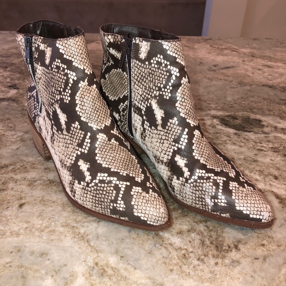 Bleecker & Bond Boots